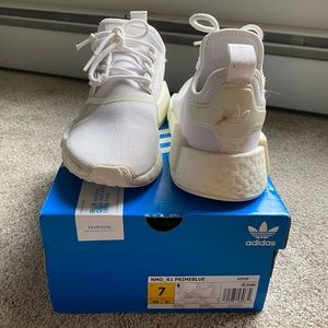 Men’s Adidas NMD R1 Primeblue Sneaker size 7, white